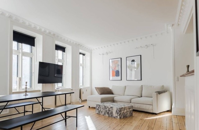 160 m² Apartment ∙ 3 bedrooms ∙ 8 guests