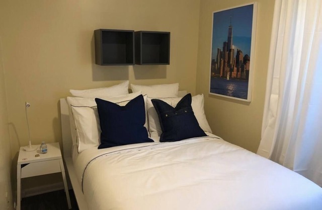 1703 5G · Blue Gem 2bed Apt-20 min to NYC/Parking Avail.