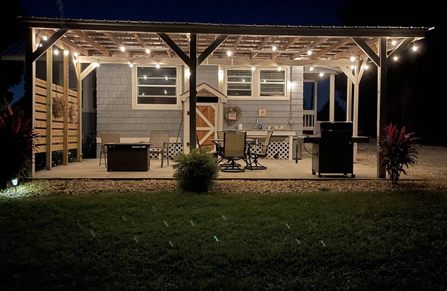 1920 Lake House Bungalow