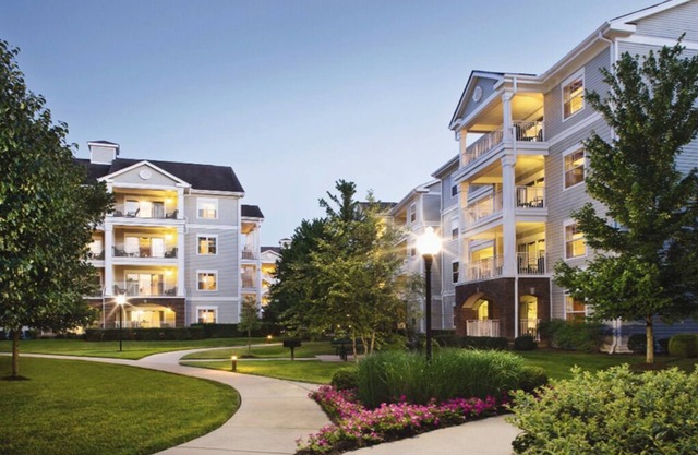 1BD/Nashville w/Full Kitchen, W/D, Sleeper Sofa, & Amazing Amenities!