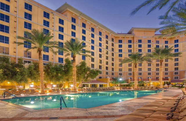 1Bed/1Bath Family Friendly Vegas Resort One Mile from the Strip!