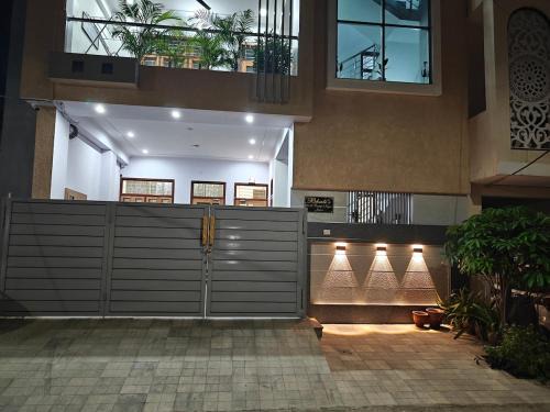 1BHK Home near Airport & Markets