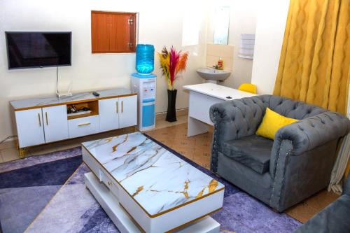 1br 2br and 3br Klaire's apartments