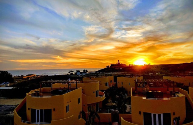 1C Casa 1 Sea Penthouse, Cerritos Beach Condo