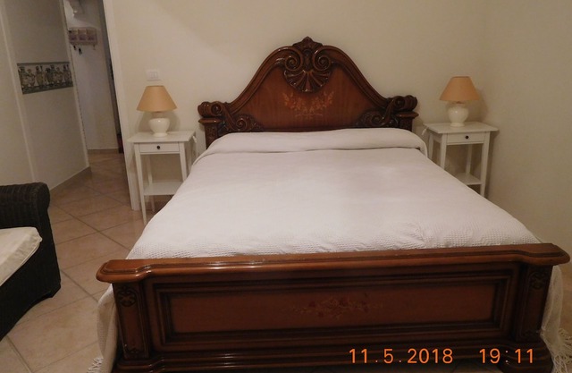 1st Floor Apartment With Stunning Sea Views Sleeps 5.