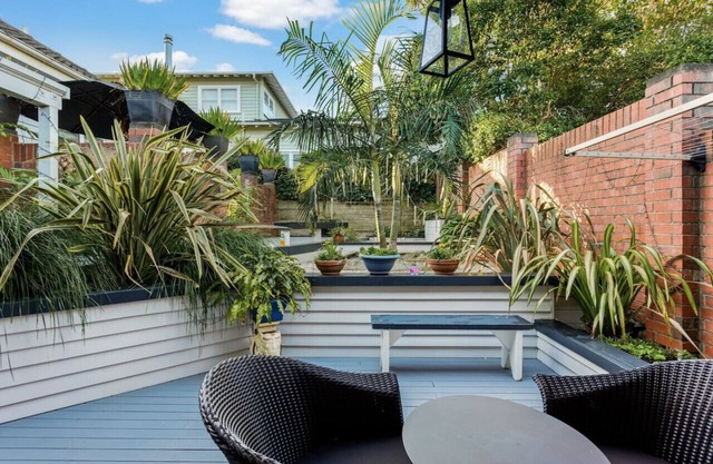 2/32 Ferryhill Road, Epsom, Auckland 1023, New Zealand