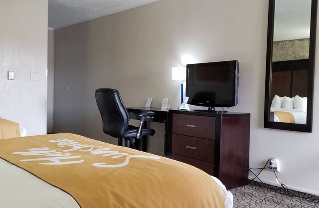 2 Affordable Rooms Near Trinidad History Museum | Quaint Location