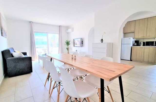 2 Apts | 14 guests | City Centre | 100 MBit W-lan