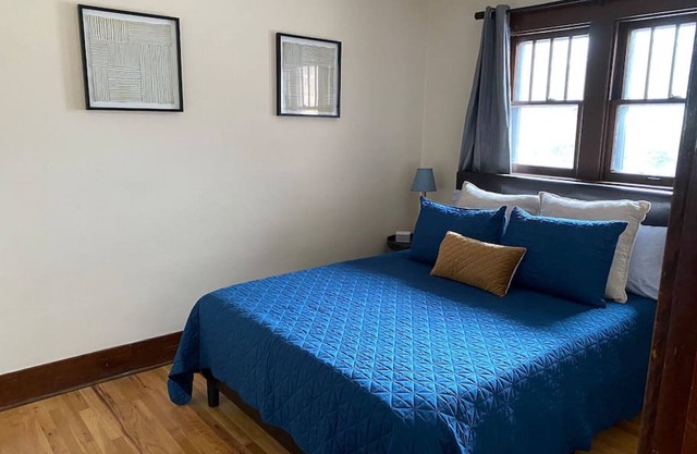 2 BDRM - Sleeps up to 6
