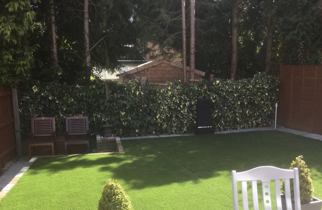 2 bed exec Semi, Min 4 weeks