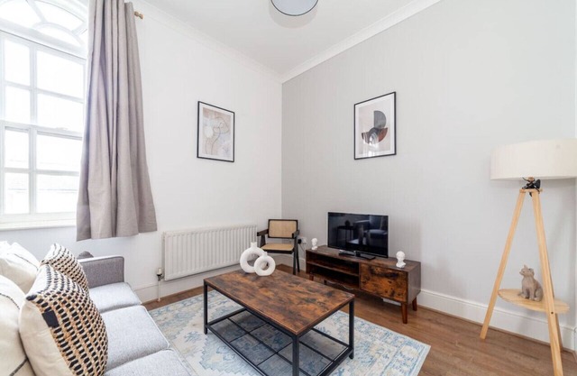 2 Bed Flat in Haggerston