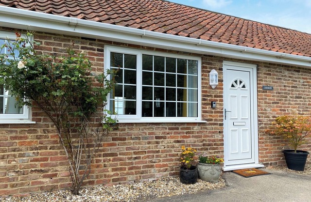 2 bedroom accommodation in Burgh Le Marsh