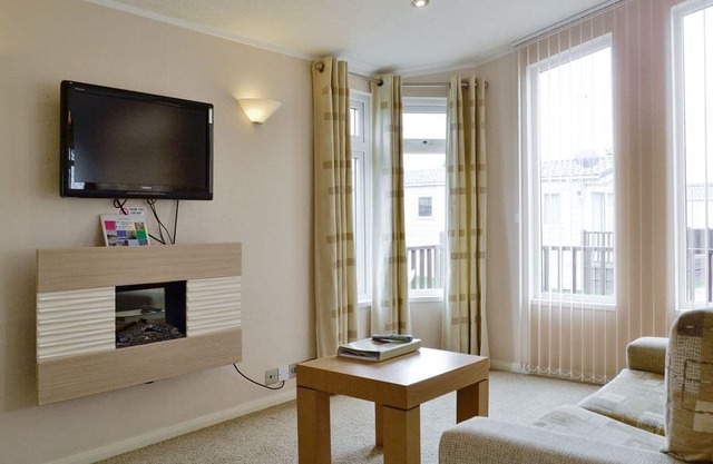 2 bedroom accommodation in Hopton-on-Sea, Great Yarmouth