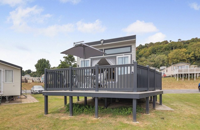 2 bedroom accommodation in Pendine, near Laugharne and Llansteffan