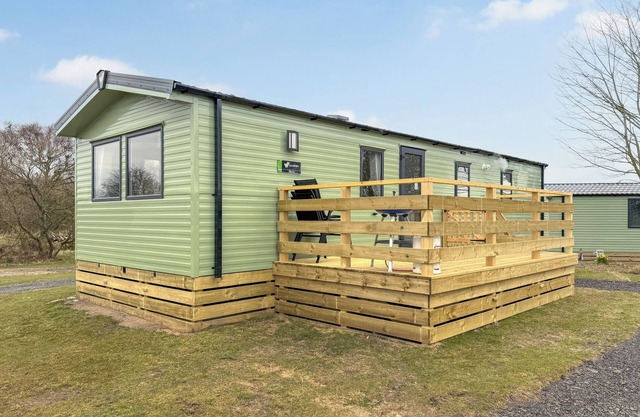 2 bedroom accommodation in Sandgreen
