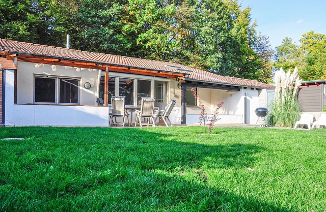 2 bedroom accommodation in Gunderath