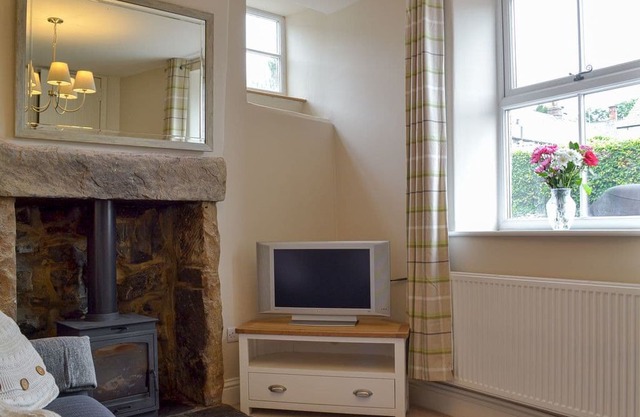 2 bedroom accommodation in Great Longstone, near Bakewell