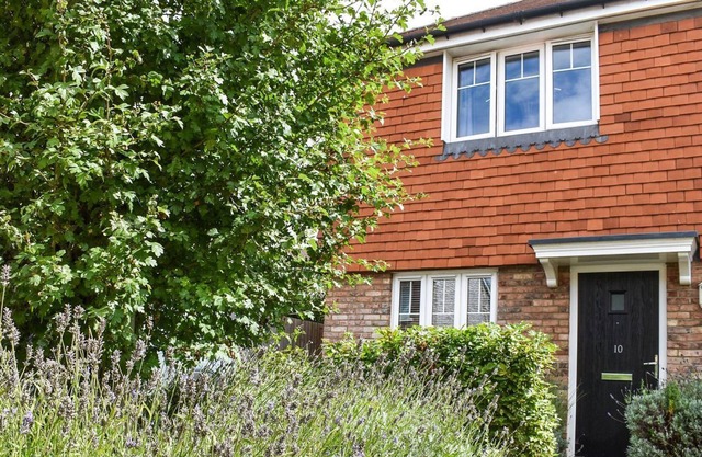 2 bedroom accommodation in Barnham