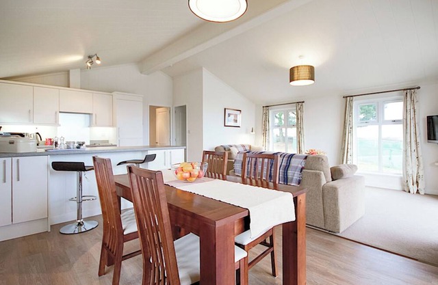 2 bedroom accommodation in Carnmenellis, Nr Falmouth