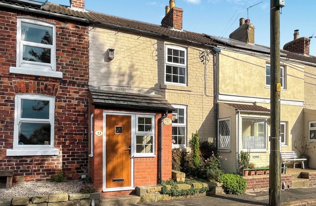 2 bedroom accommodation in Loftus