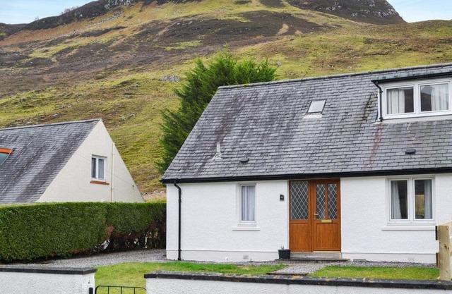 2 bedroom accommodation in Dornie