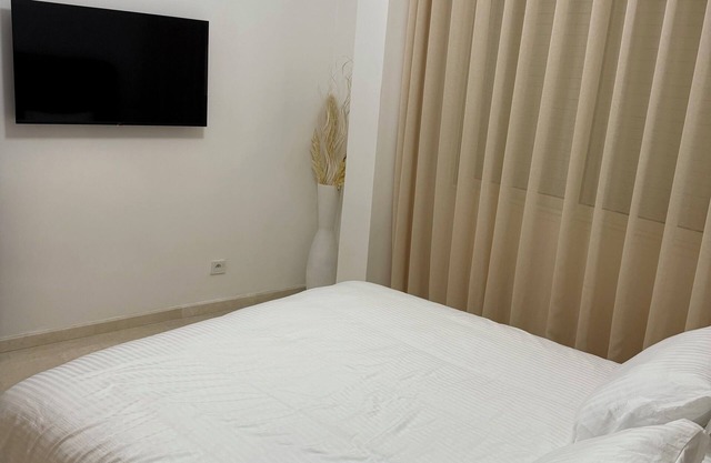 2-bedroom apartment in wonderful Dar-el-Beida with WiFi, AC