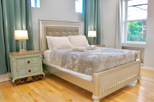2-Bedroom Apartment 15 Minutes From Manhattan in LIC Astoria Queens