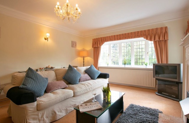 2 bedroom Apartment in Harrogate - 75239