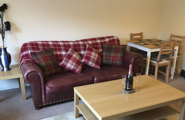 2 Bedroom city modern apartment with parking and internet