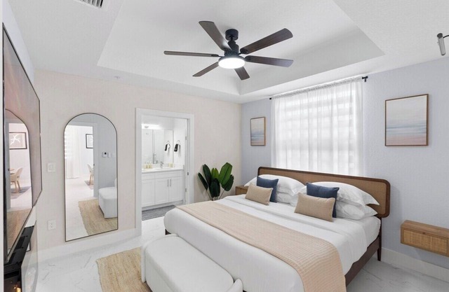 2-bedroom Condo in Cape Coral with King Bed