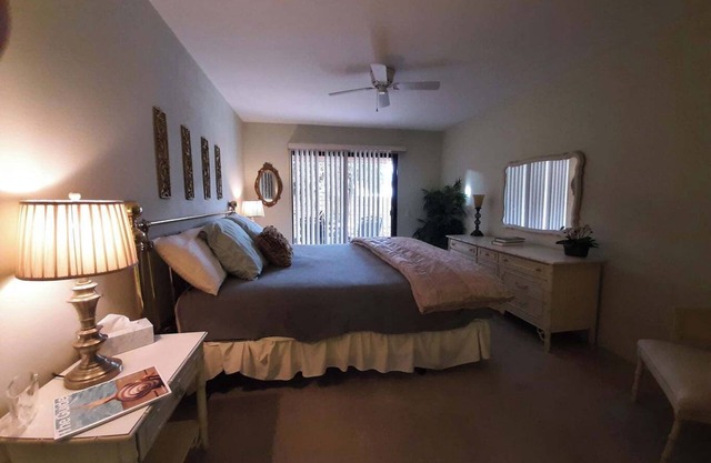 2-bedroom condo in beautiful Palm Springs no car needed