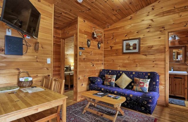 2 Bedroom Cottage, sleeps 4