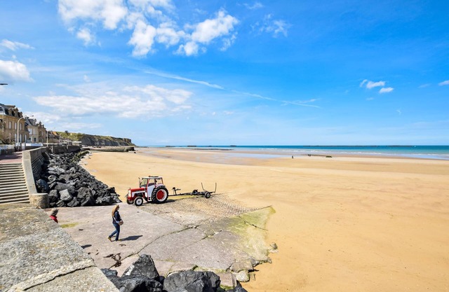 2 bedroom accommodation in Arromanches-les-Bains