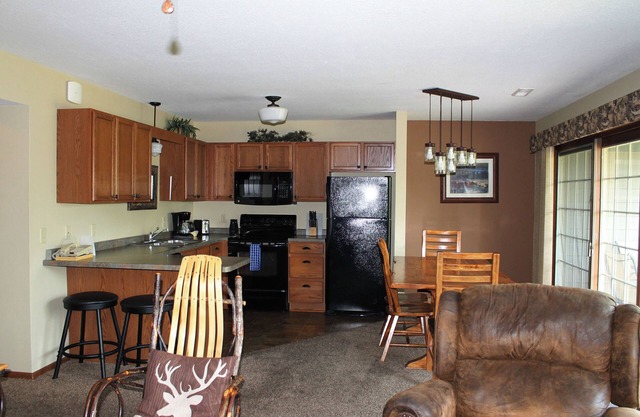 2 bedroom Lynx Lake condo in Eagle River WI