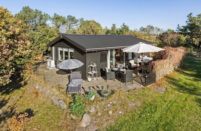 2 bedroom nice home in Løgstør