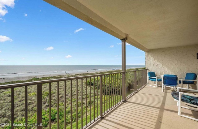 2 bedroom Penthouse on the Beach
