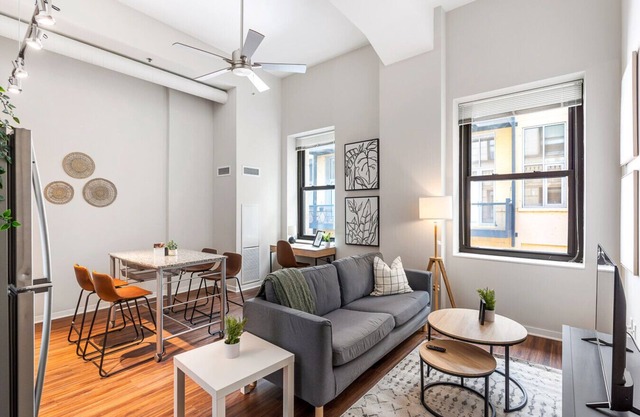 2-Bedroom Steps from Fountain Square & Vine Tower