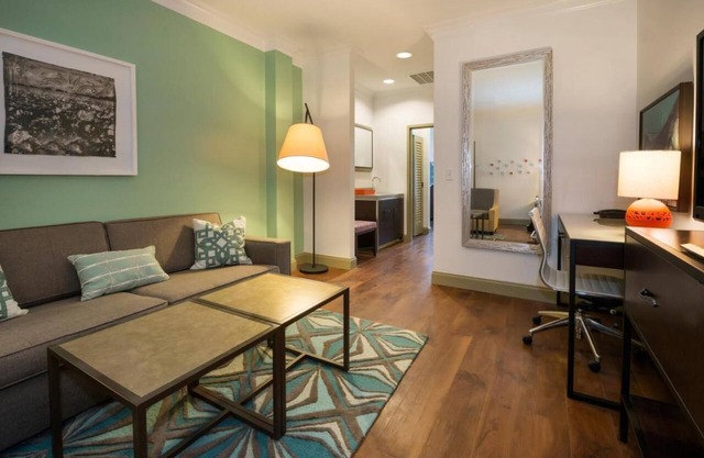 2-Bedroom Suite at a 4⭐️ Hotel