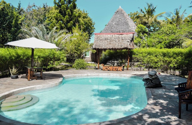 2-bedroom villa 8min walk to the beach