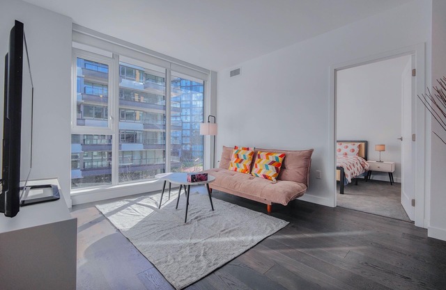 2 Bedrooms | 2 Baths | AC | Free WiFi & Parking