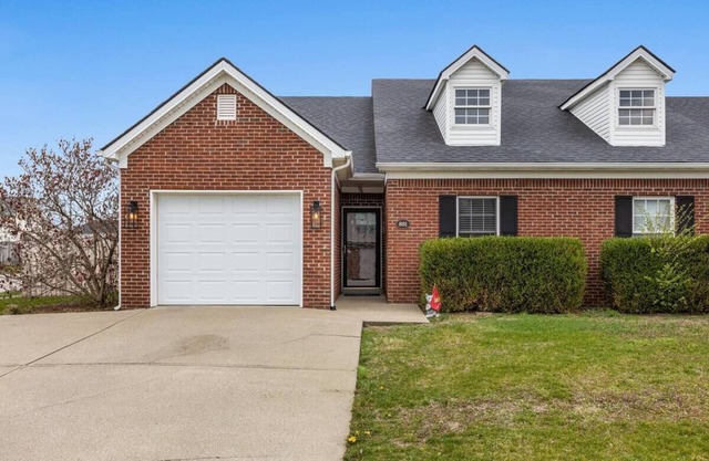 2 Beds/2 Full Baths, Fenced Yard, 1 Car Garage, One Level, Pets Welcomed!