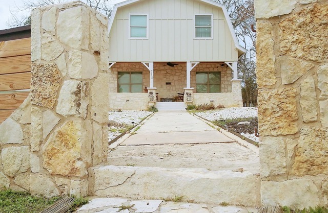 #2 Boerne River House