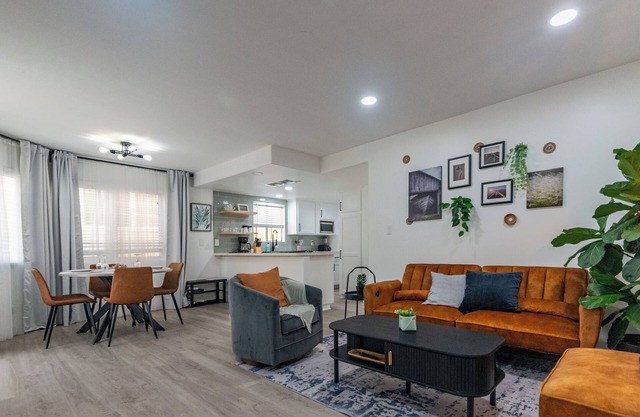 2-br house w/Garage, Laundry, and High-Speed WiFi, Manhattan Beach