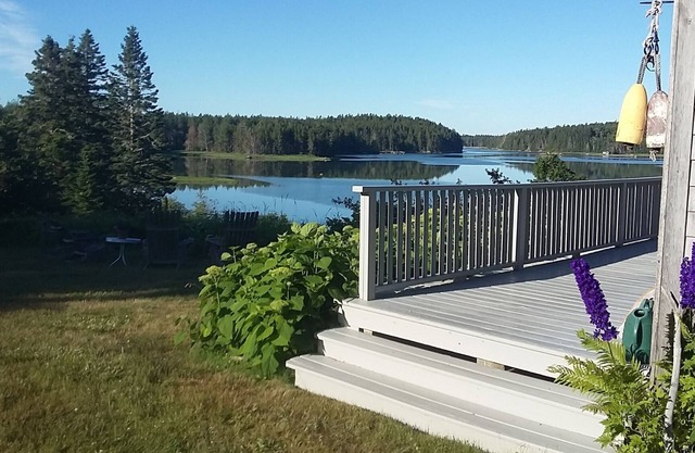 2 BR Shorefront Shingled Classic Pristine Long Water