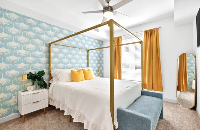 2 BR suite w/game room and amenities