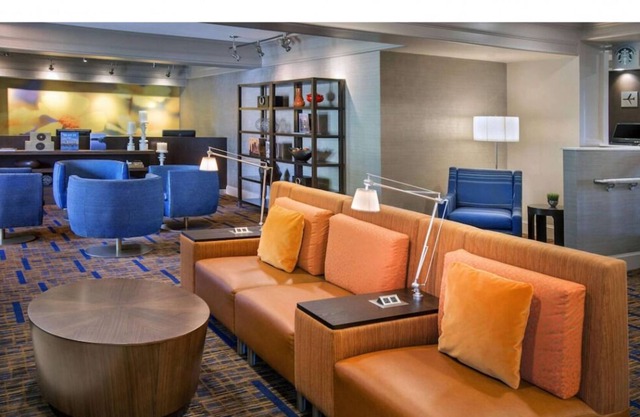 2 Comfortable Units! FREE Parking, Pets Allowed, Near K1 Go Kart Speedway!