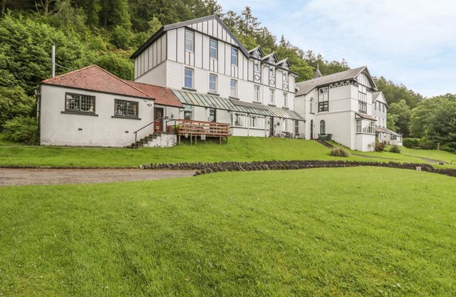 2 Kilmun Court