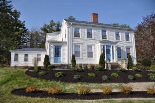 2 River Road Inn Cottages