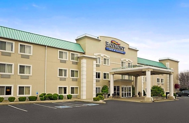 2-Star Hotel ∙ Baymont by Wyndham Evansville North/Haubstadt