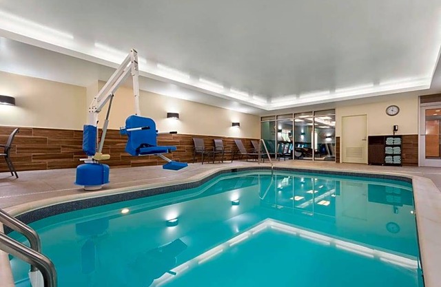 2-Star Hotel ∙ Fairfield Inn & Suites by Marriott Charlottesville Downtown/University Area
